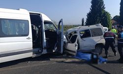 İzmir Kemalpaşa’da Korkunç Kaza: 1 Ölü, 13 Yaralı