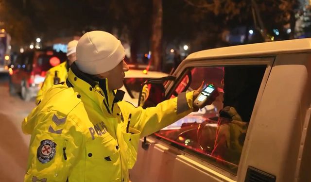 Yeni Yıl Denetimlerinde 5 Bin 494 Alkollü Sürücüye İşlem