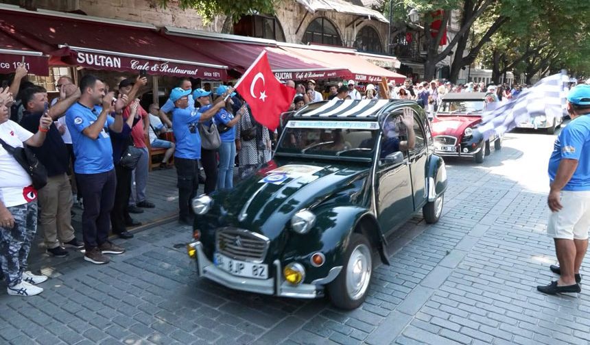 İpek Yolu Rallisi Sultanahmet’ten Başladı! Heyecan Dorukta